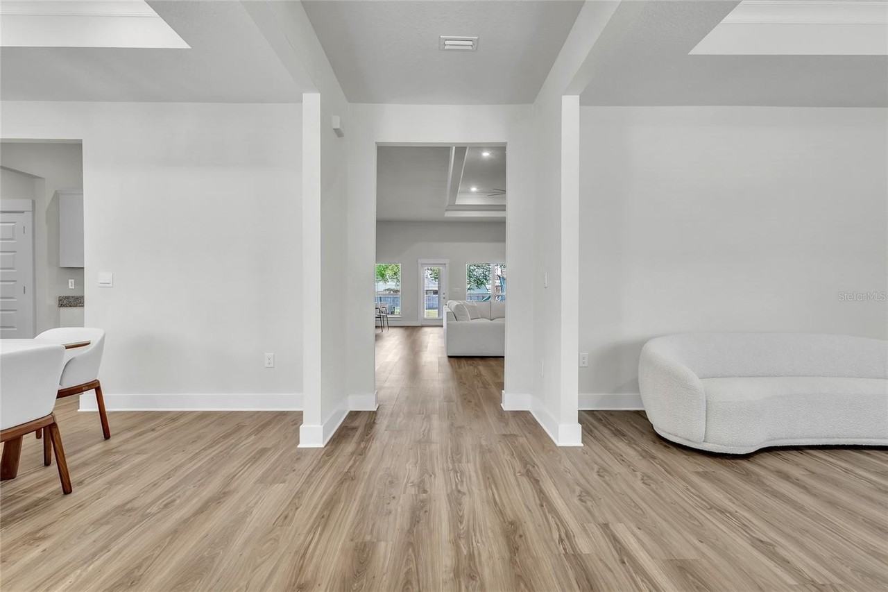 5531 Blake Ln - Photo 5 of 48
