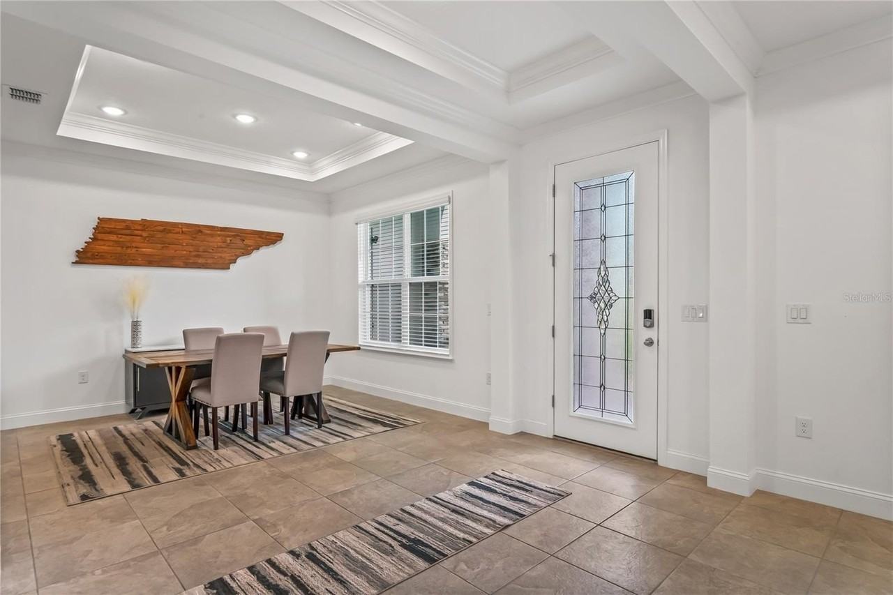 92 Grass St - Photo 5 of 50