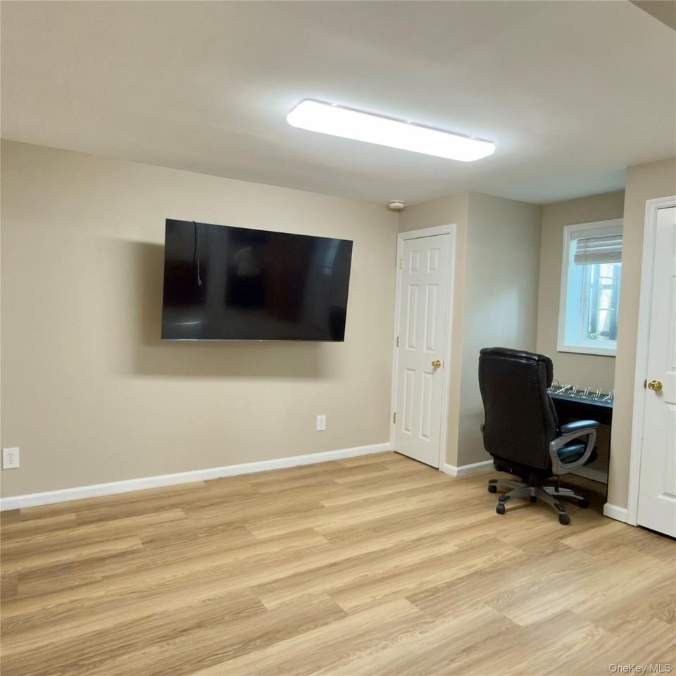40 Market St - Photo 6 of 8