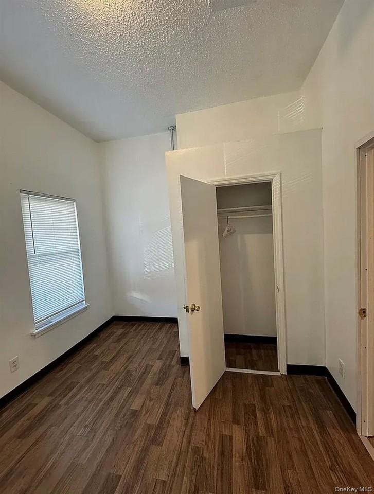 513 Chestnut St - Photo 4 of 7