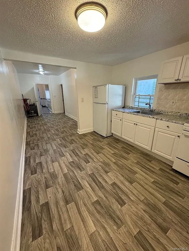 513 Chestnut St - Photo 5 of 7