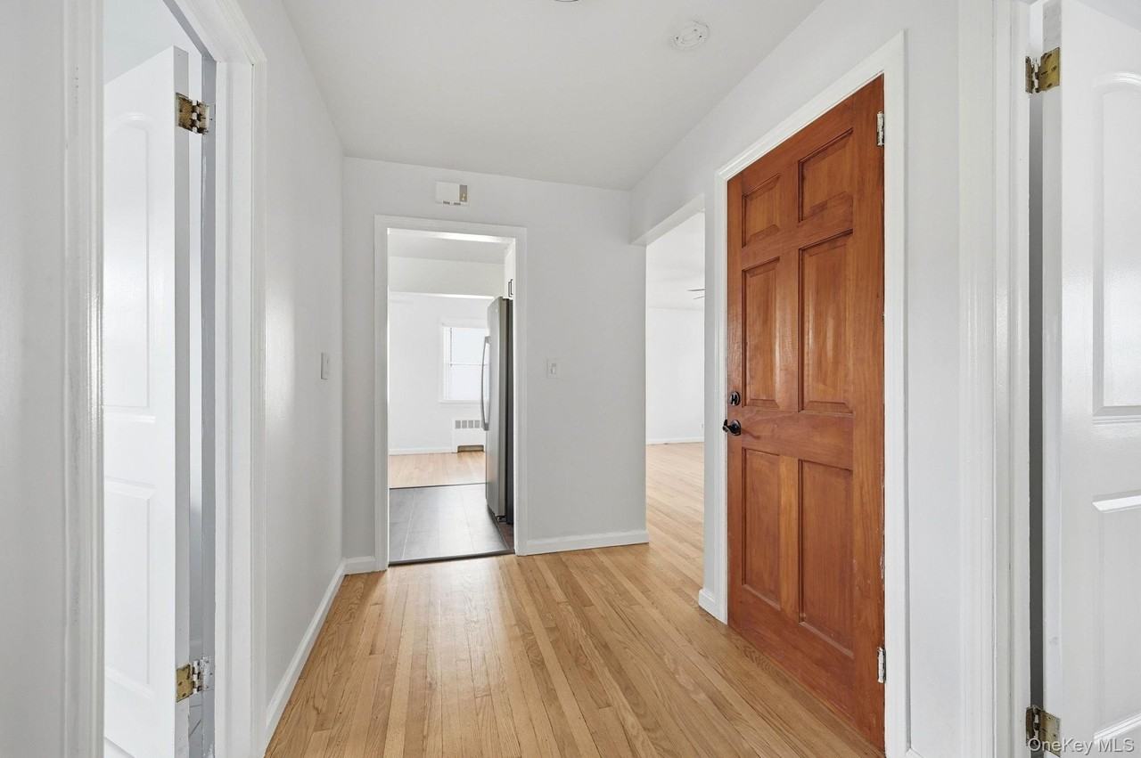 85 Bennett Ave #2 - Photo 3 of 31