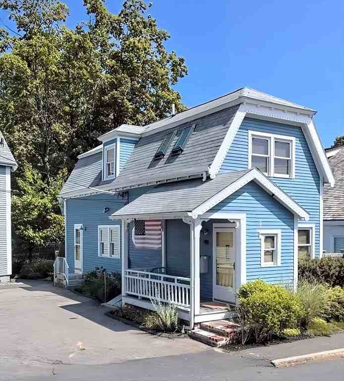 90 Belknap St