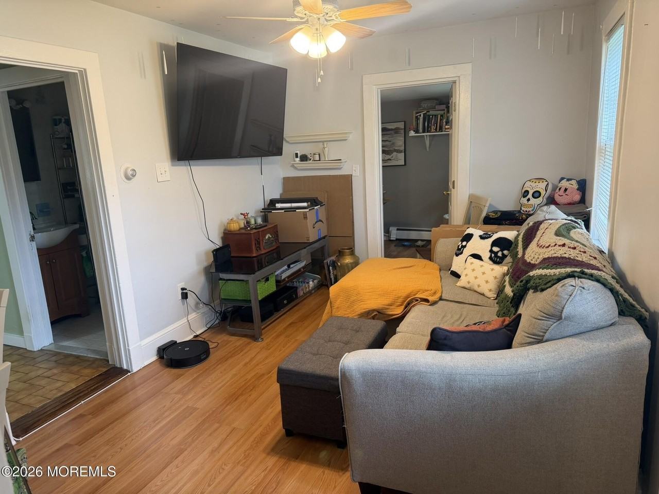 53 Steiner Ave - Photo 2 of 10
