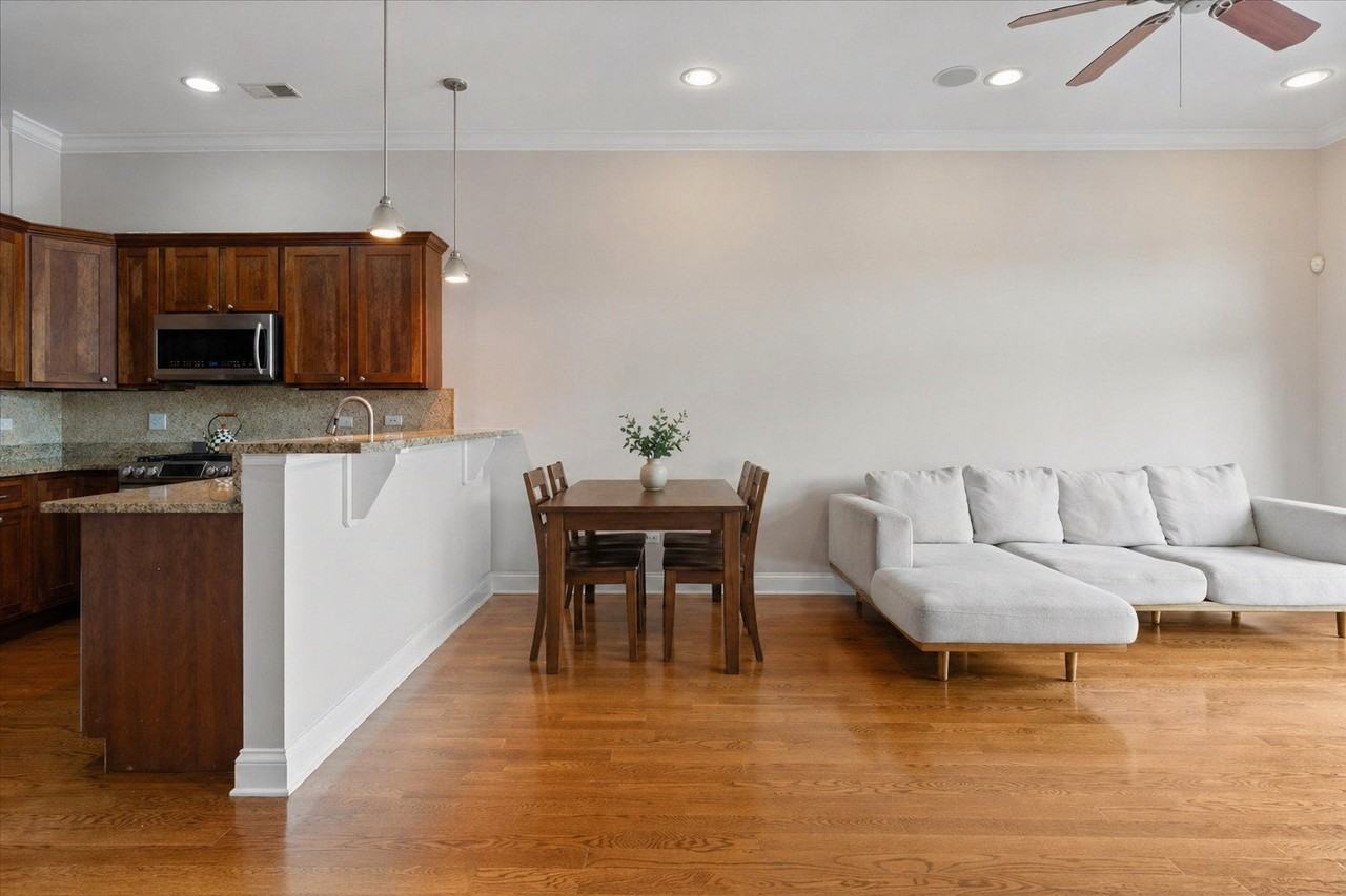 4141 N Kedzie Ave #306 - Photo 7 of 20