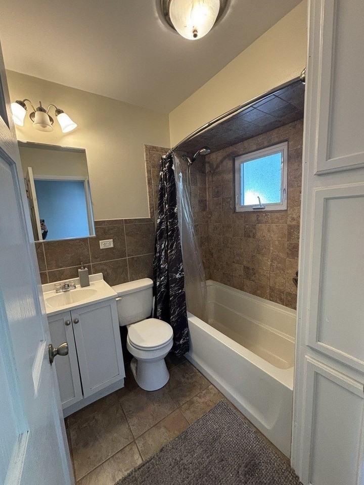 927 Townsend St - Photo 7 of 18