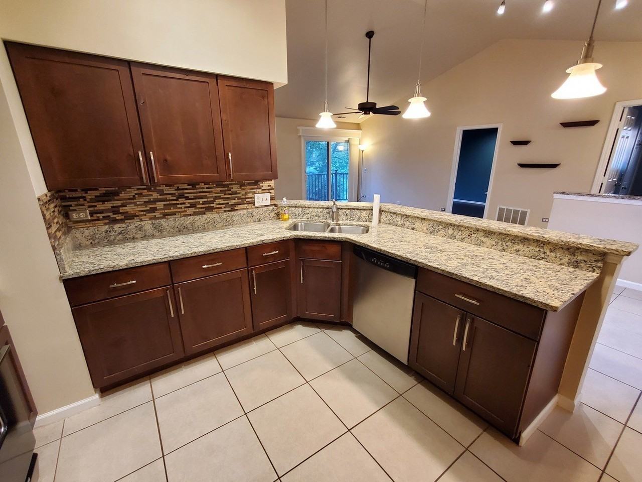 357 Bloomfield Ln #3 - Photo 6 of 15