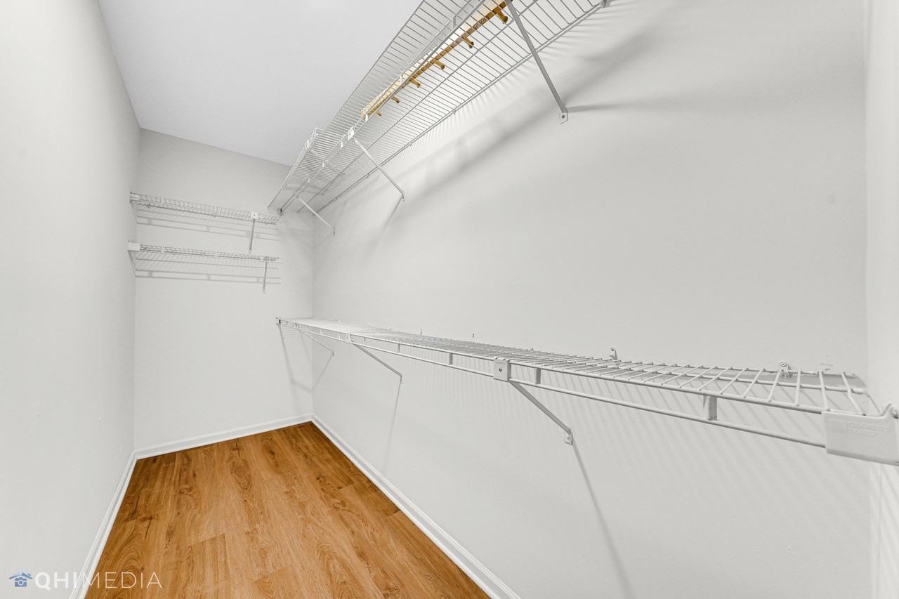 917 Knottingham Dr #1A - Photo 3 of 25