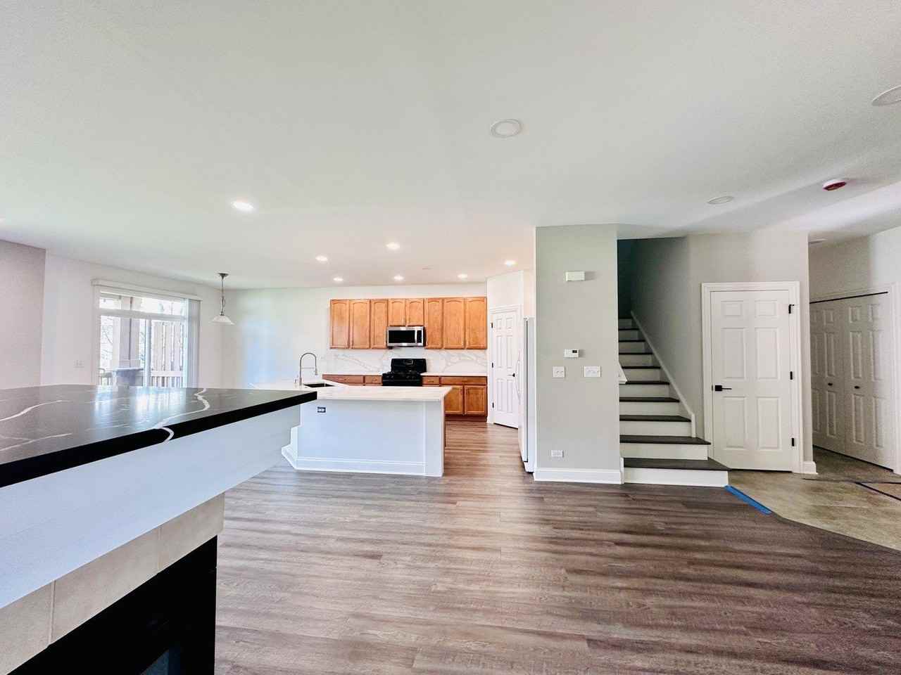 1875 Crenshaw Cir - Photo 7 of 34