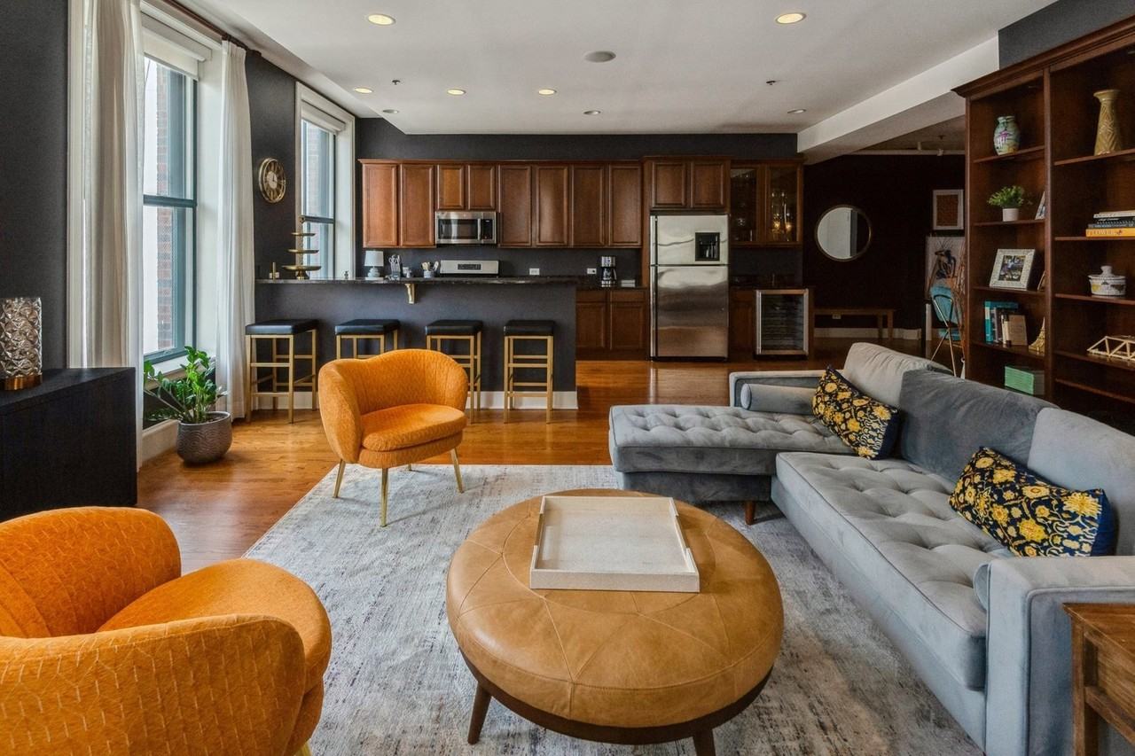 888 S Michigan Ave #603 - Photo 7 of 24