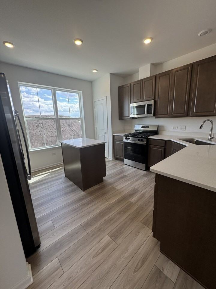 14955 S Mccarthy Cir #14955 - Photo 3 of 21