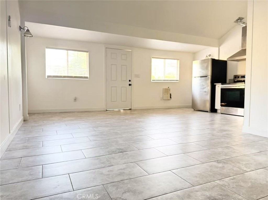 3233 3233 #ADU E Cameron Avenue - Photo 6 of 11