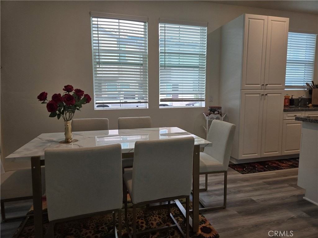 10281 Trickle Ln - Photo 4 of 17
