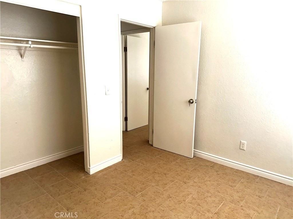 11661 White Ave - Photo 6 of 19