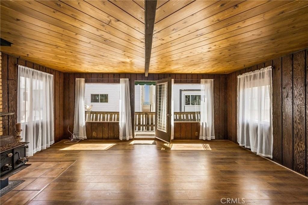 58B S Surfside Ave - Photo 2 of 36