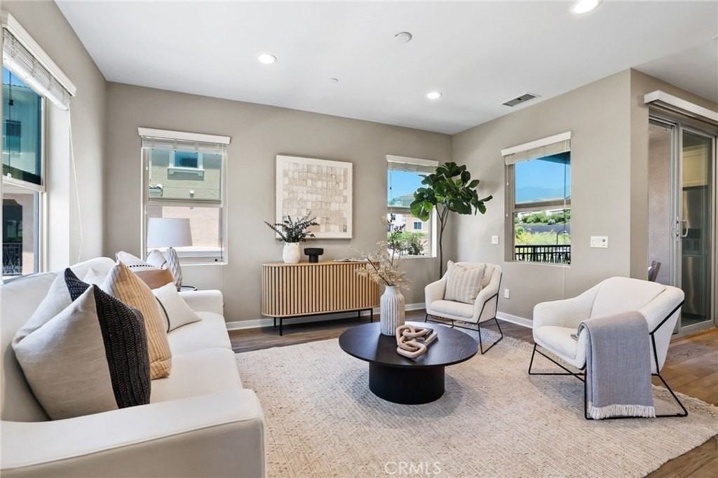 109 Alder Rdg - Photo 4 of 24