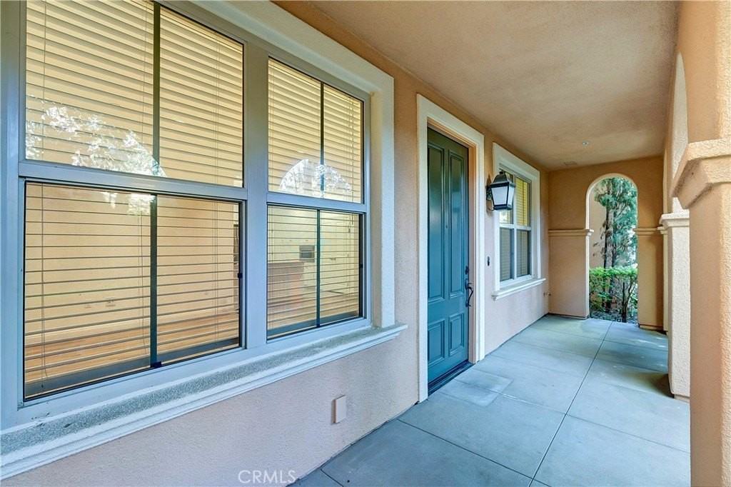 70 Kempton - Photo 3 of 34