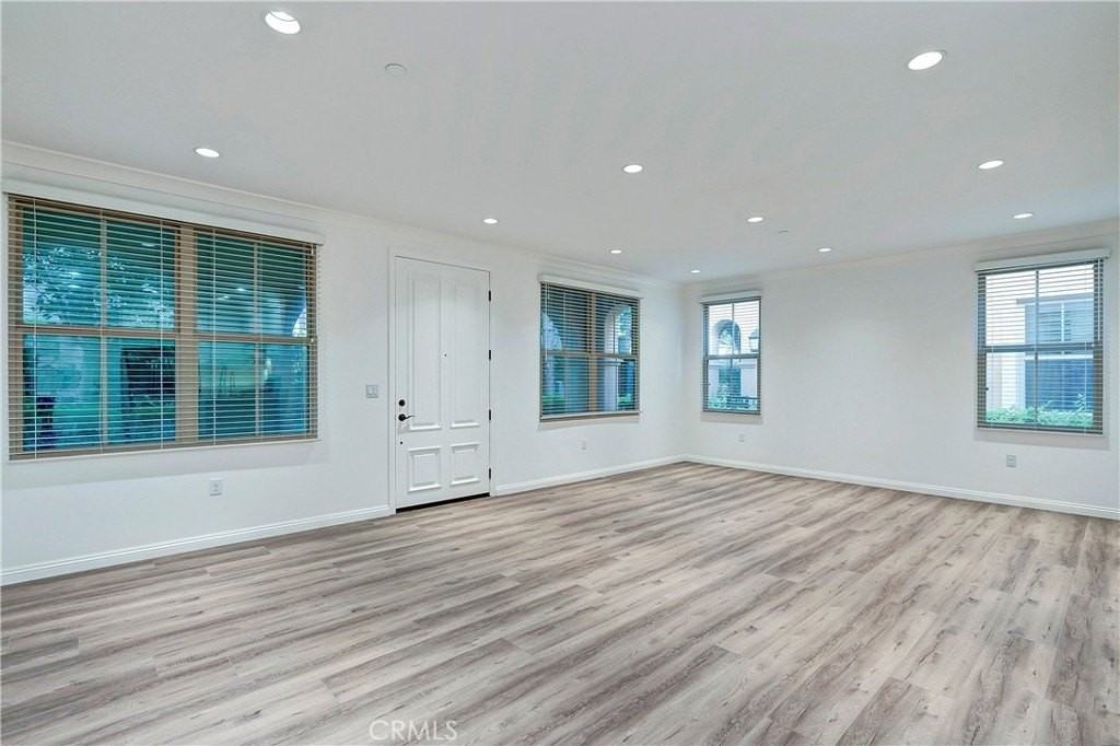 70 Kempton - Photo 7 of 34