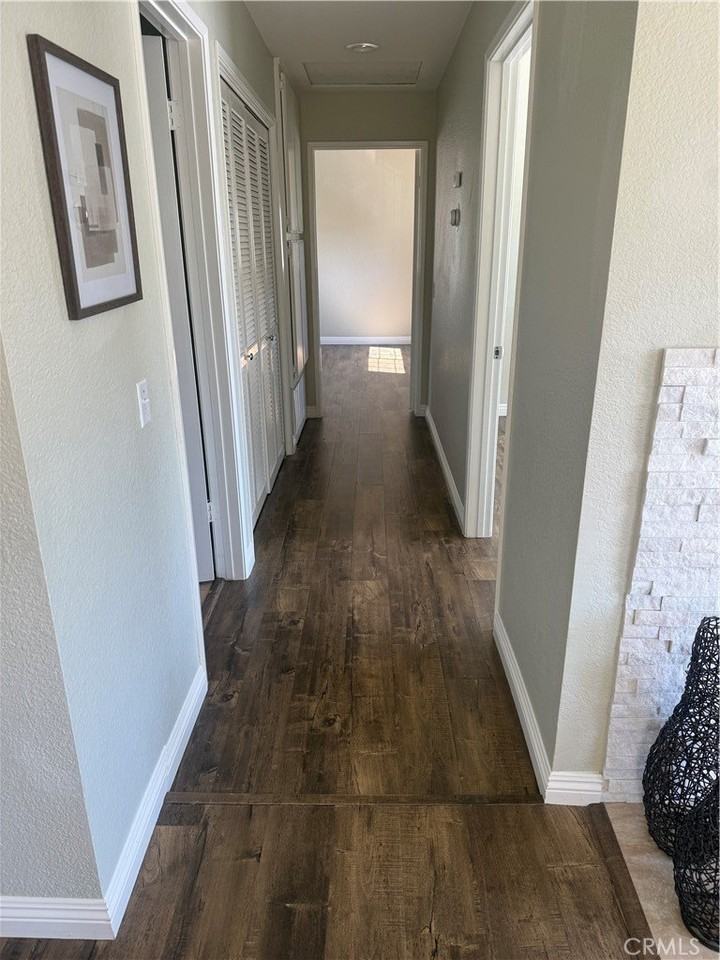 21897 Southgate - Photo 6 of 13