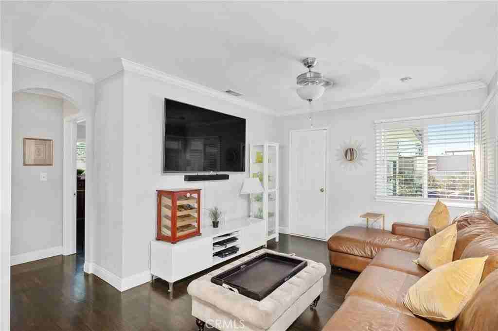 1812 W Santa Cruz St - Photo 2 of 21