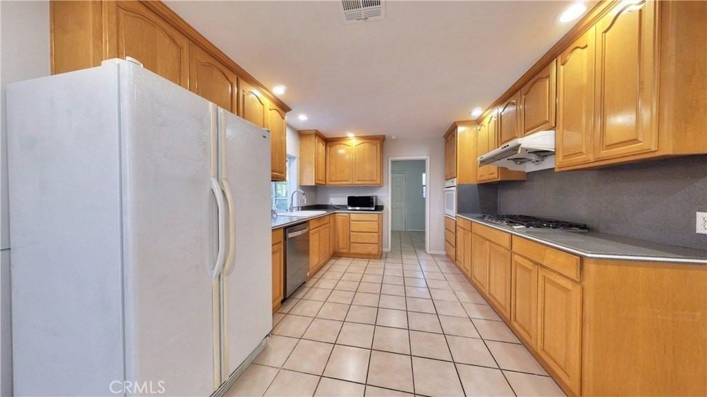 118 W Magna Vista Ave - Photo 3 of 25