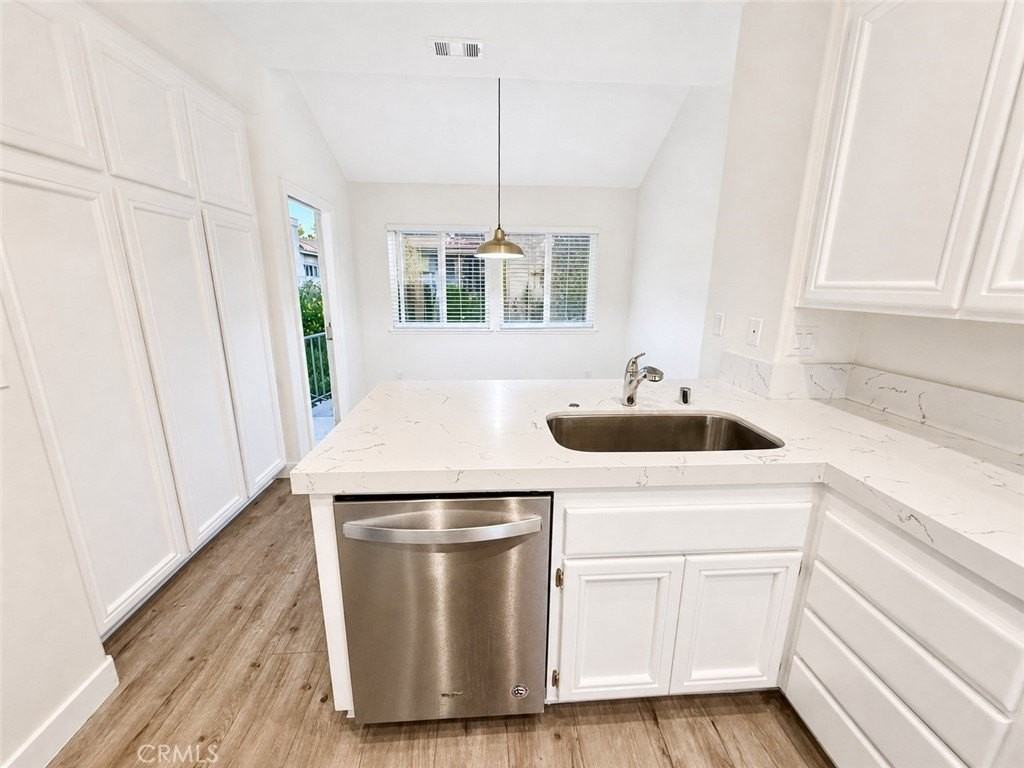 24422 Hampton Dr #A - Photo 7 of 18