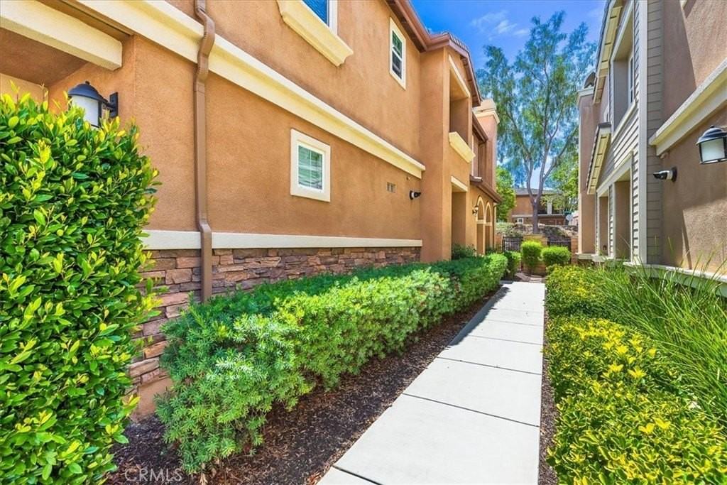 42942 Avenida Amistad - Photo 2 of 45