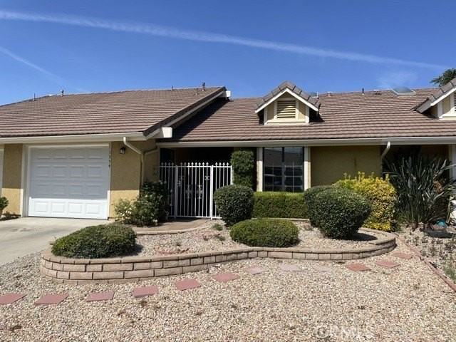 1354 Yorktown Cir - Photo 2 of 25