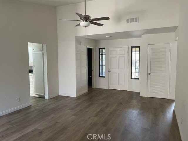 1354 Yorktown Cir - Photo 5 of 25