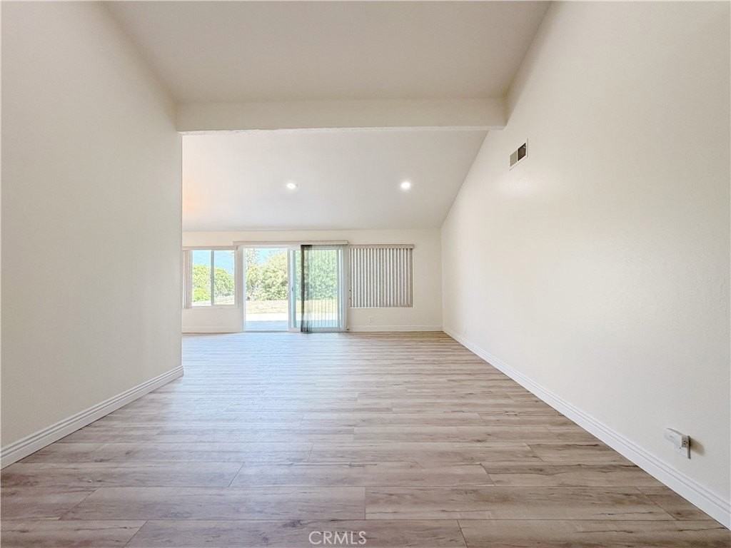 3259 Hawkwood Rd - Photo 6 of 28