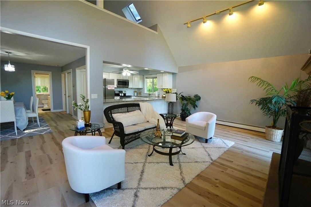 14543 Ensign Rd - Photo 7 of 32