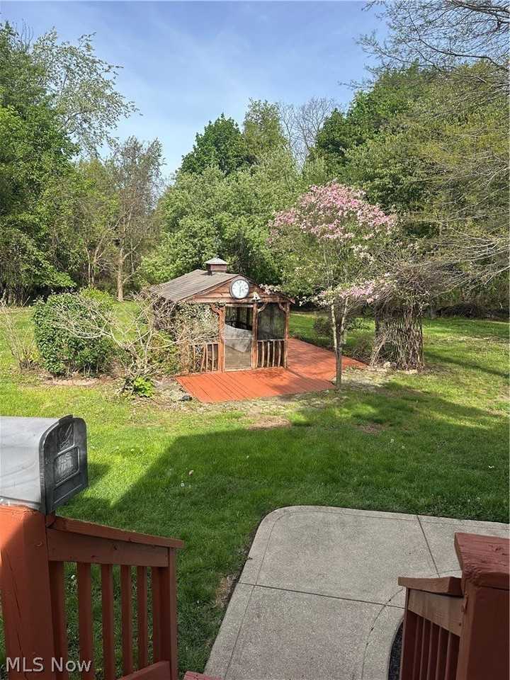 10095 Johnnycake Ridge Rd - Photo 2 of 11