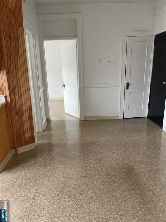 430 Lexington Ave - Photo 5 of 9