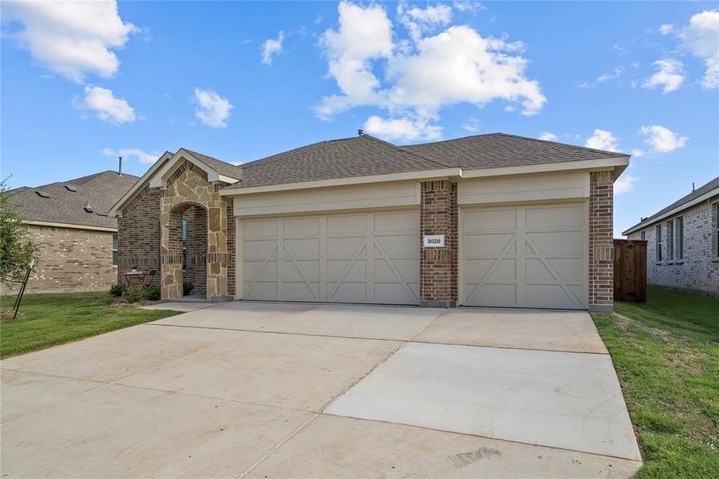 3028 Howerton Dr - Photo 2 of 29