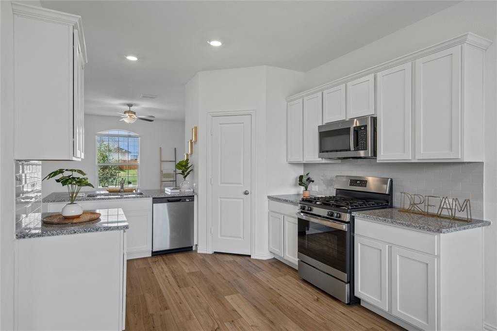 3028 Howerton Dr - Photo 7 of 29