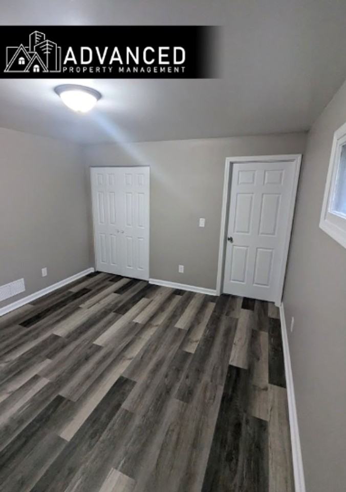 661 S 60th St - Photo 4 of 8
