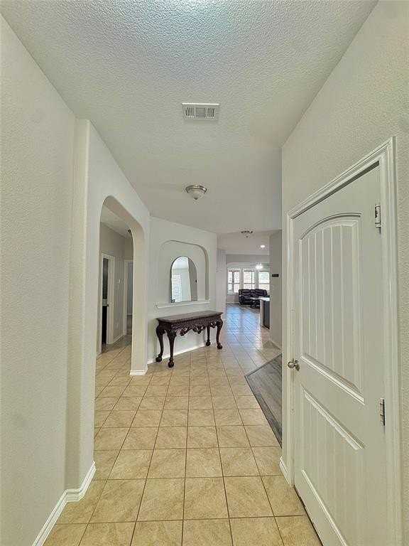 204 Red Fox Ln - Photo 2 of 20