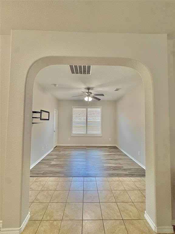 204 Red Fox Ln - Photo 3 of 20