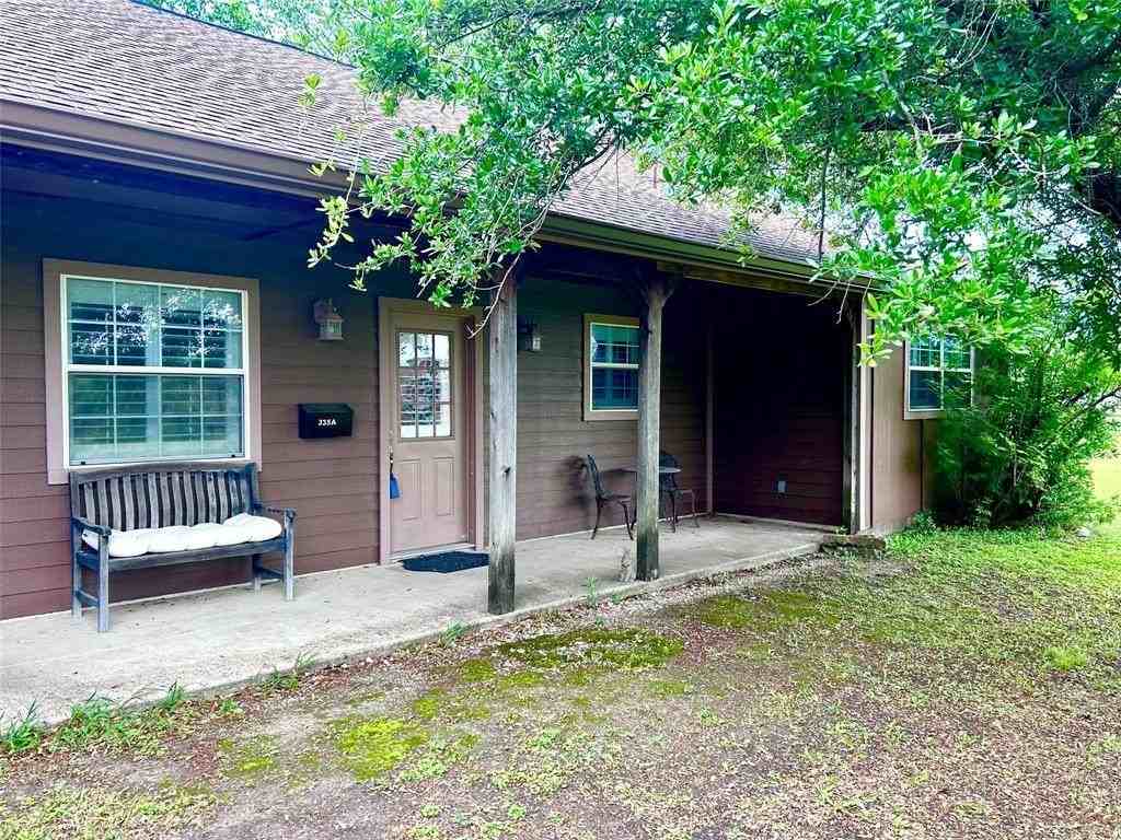 335 Donna Dr #A - Photo 3 of 22