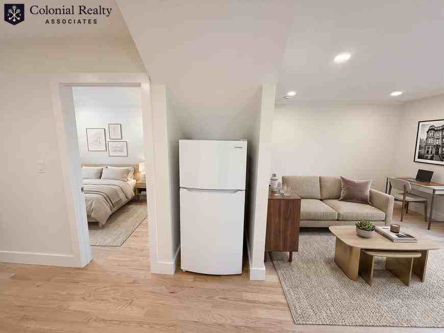 69 Elm St - Photo 7 of 10