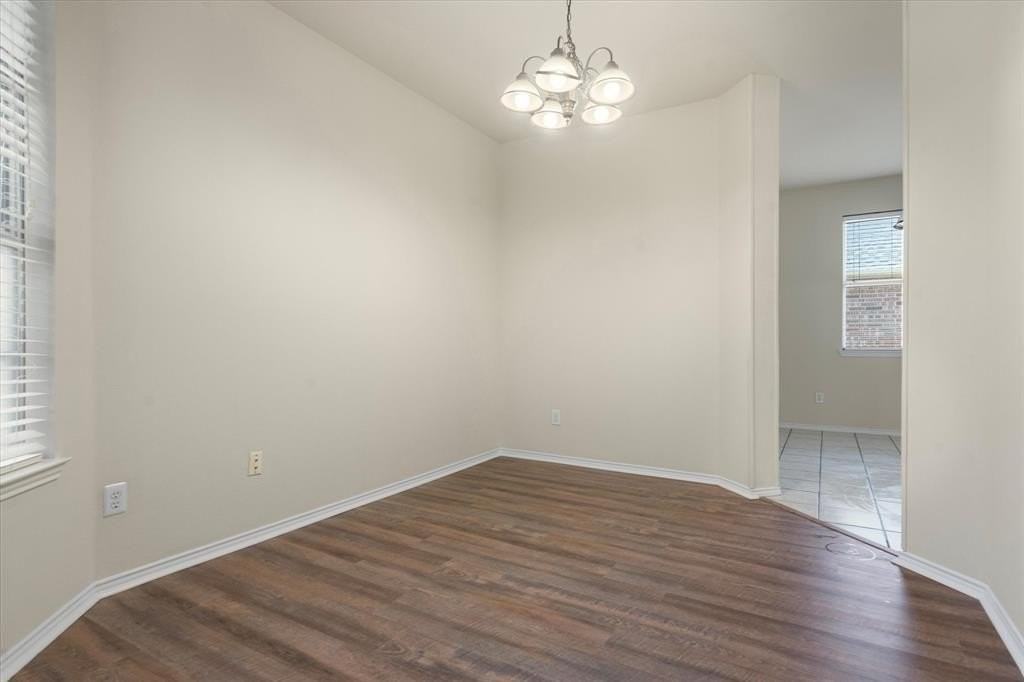 9612 Anns Way - Photo 4 of 27