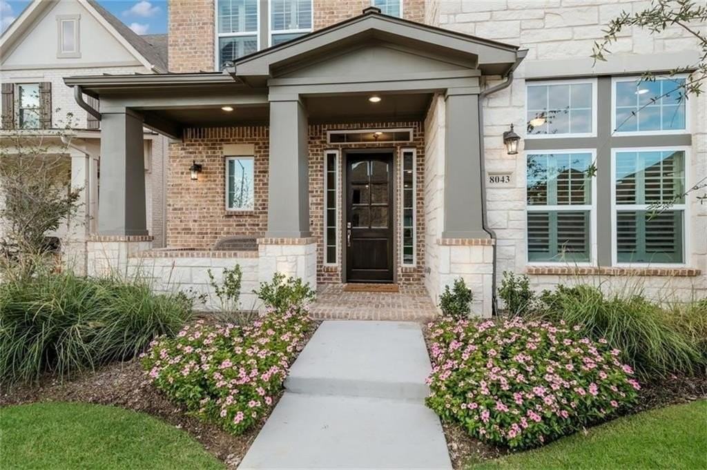8043 Sunflower Ln - Photo 2 of 30
