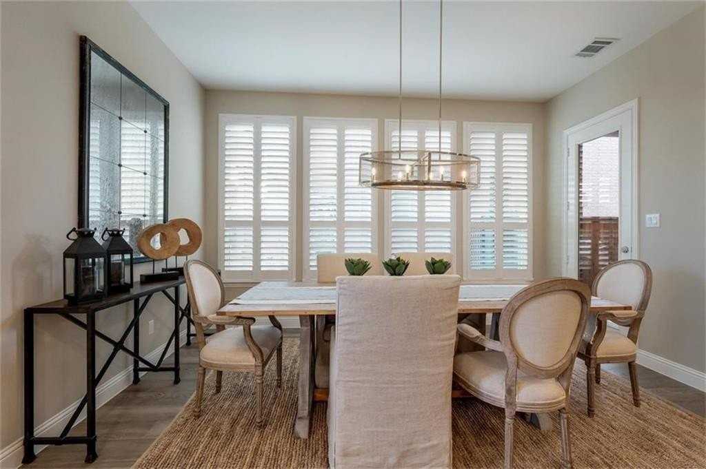 8043 Sunflower Ln - Photo 4 of 30