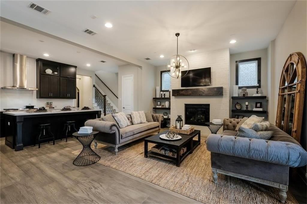 8043 Sunflower Ln - Photo 5 of 30