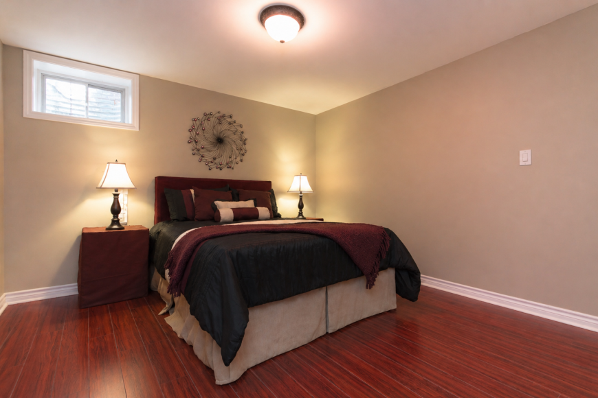 900 Somerville Terr - Photo 3 of 6