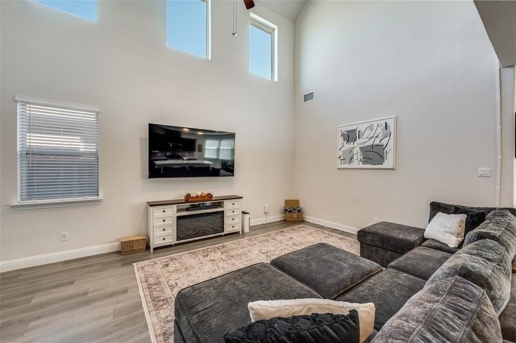 1645 Blakely Pl - Photo 5 of 26