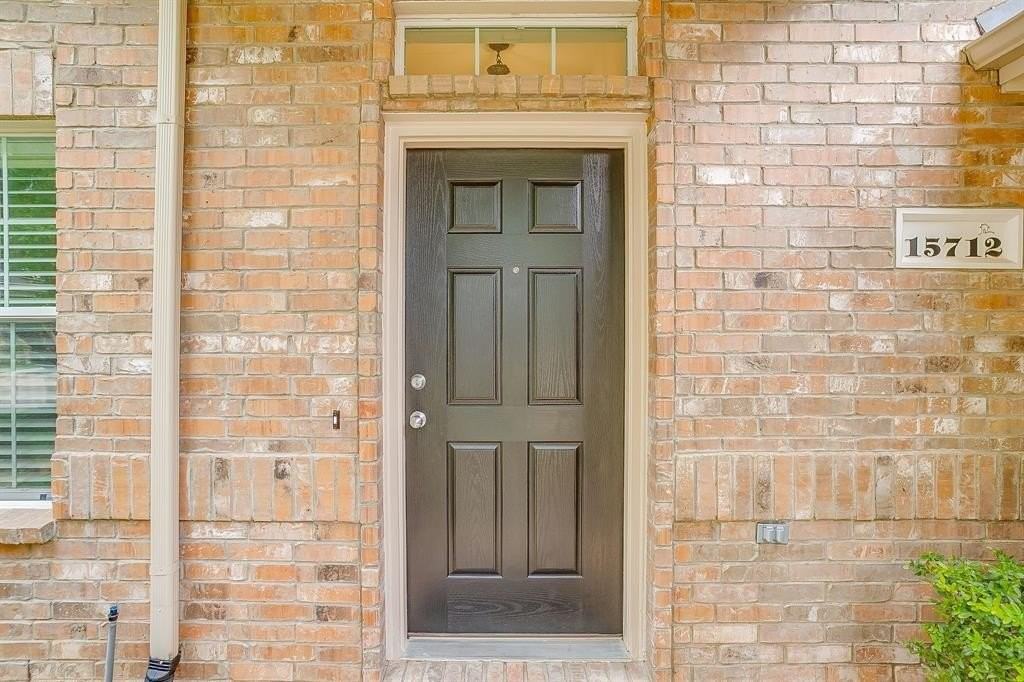 15712 Landing Creek Ln - Photo 3 of 20
