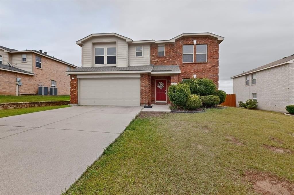 2435 Castle Pines Dr - Photo 2 of 27