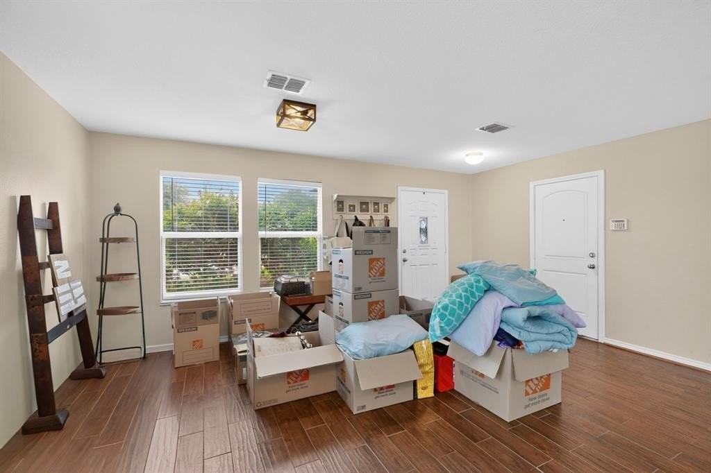 2435 Castle Pines Dr - Photo 3 of 27