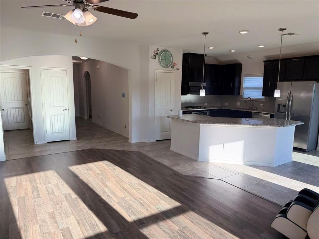 916 Laredo Ct - Photo 6 of 20
